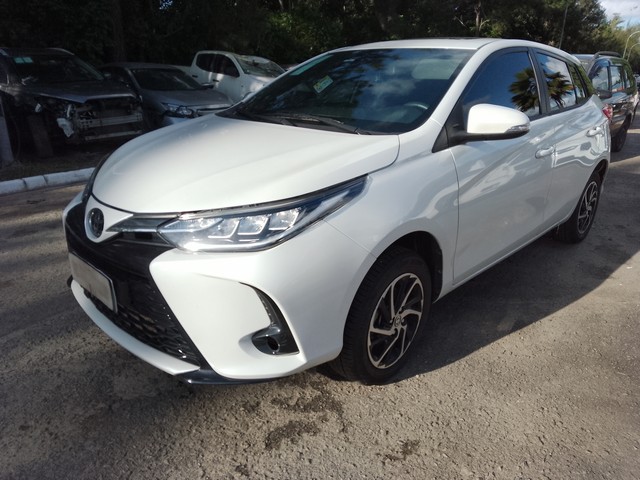 LOTE 018 YARIS HA XLS15