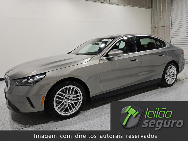 LOTE 029 BMW 530 I 2024