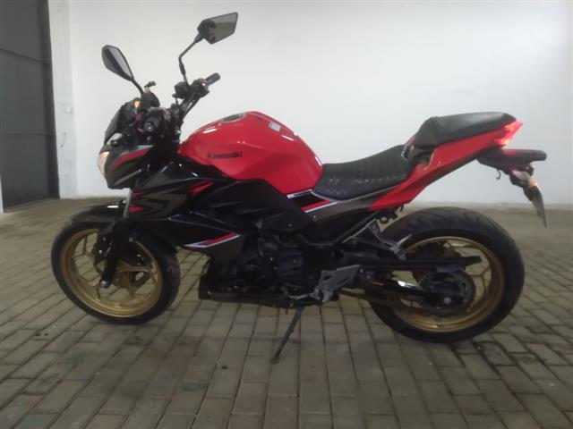 LOTE 066 Z300 ABS 2017/2018