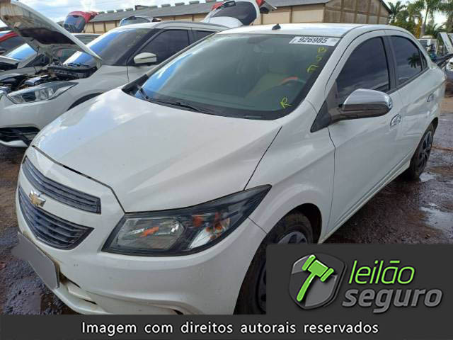 LOTE 037 CHEVROLET PRISMA